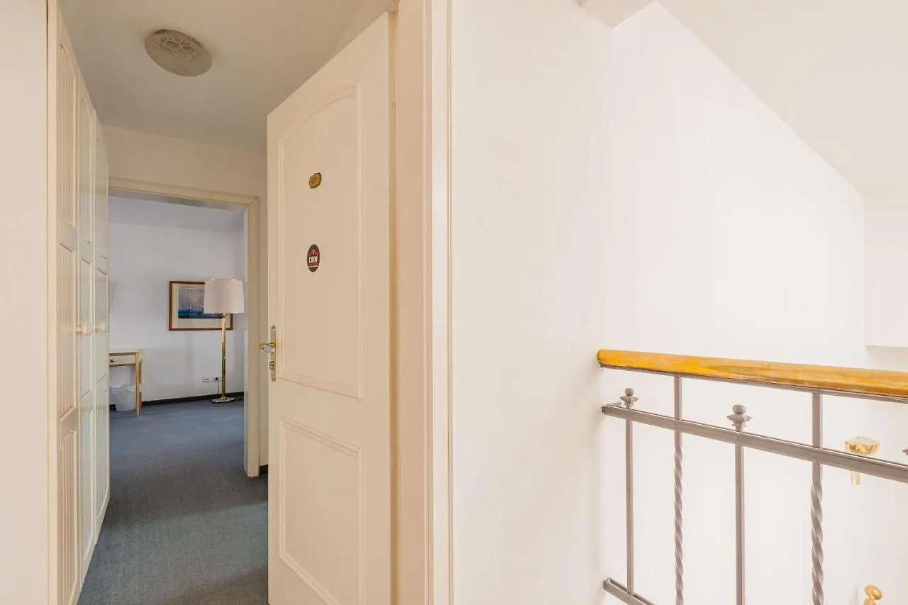 Pension Fuer Monteure In Dresden, Zimmer Mit Eigenem Bad Und Grosser Gemeinschaftskueche 0*, Dresden Almanya