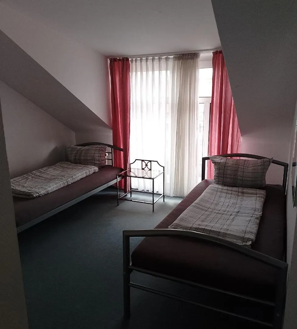 Pension Fuer Monteure In Dresden, Zimmer Mit Eigenem Bad Und Grosser Gemeinschaftskueche 0*, Dresden Almanya