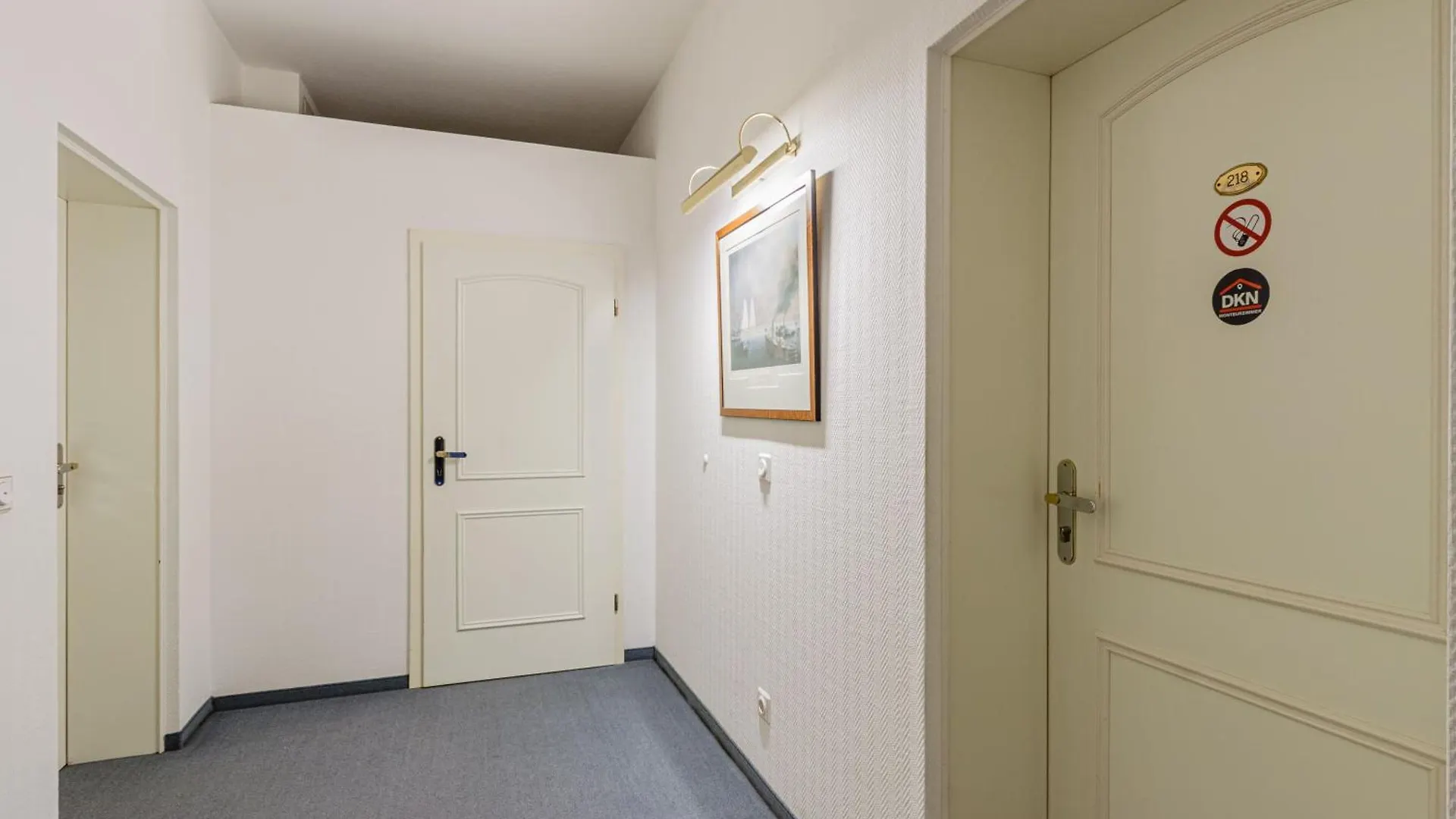 Konukevi Pension Fuer Monteure In Dresden, Zimmer Mit Eigenem Bad Und Grosser Gemeinschaftskueche